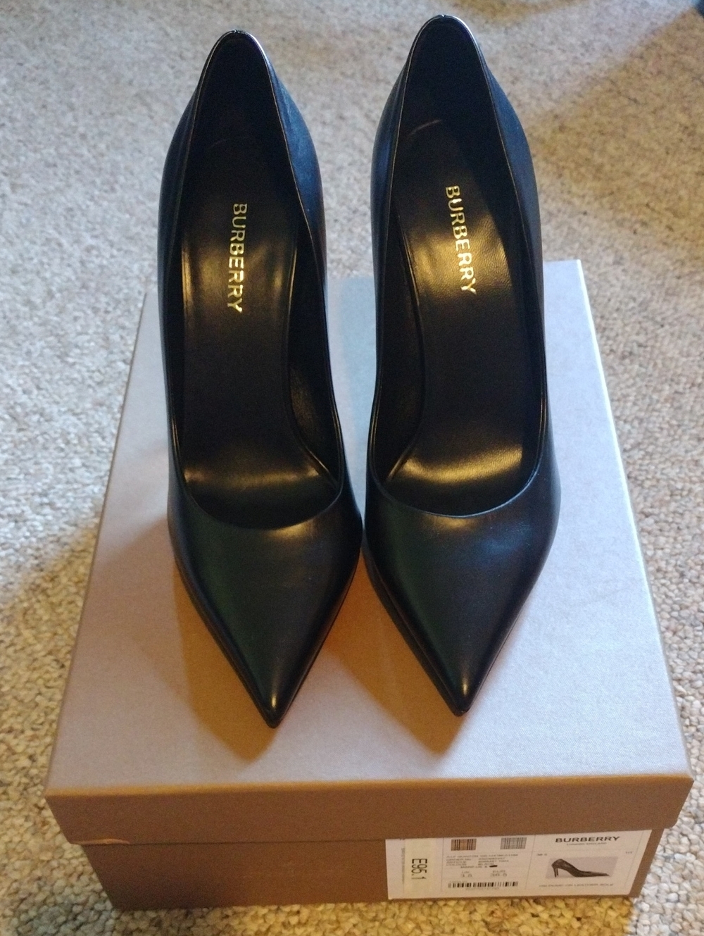 Burberry point pumps black size 6.5 - Picture 7 of 15